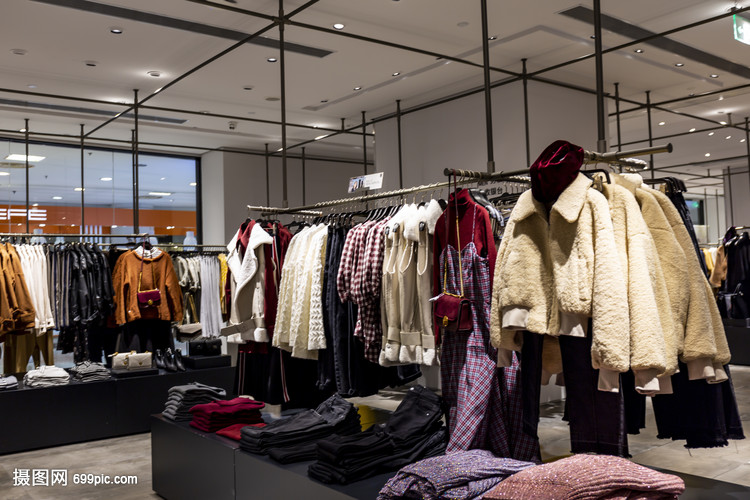 商場(chǎng)服裝店 時(shí)尚與購(gòu)物的完美交匯